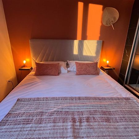 L Hirondelle 3 Bed & Breakfast Erondelle Exterior foto