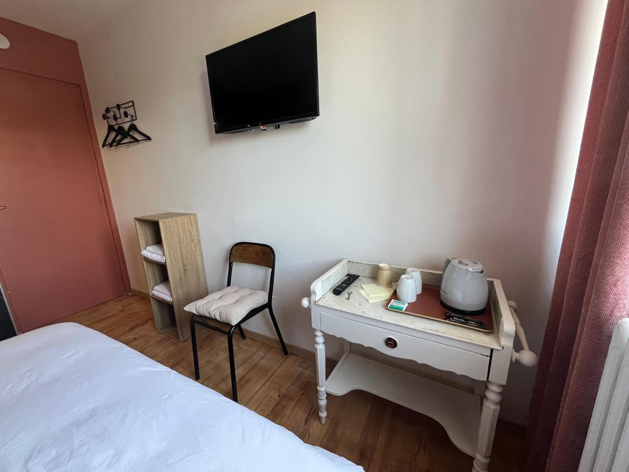 L Hirondelle 3 Bed & Breakfast Erondelle Exterior foto