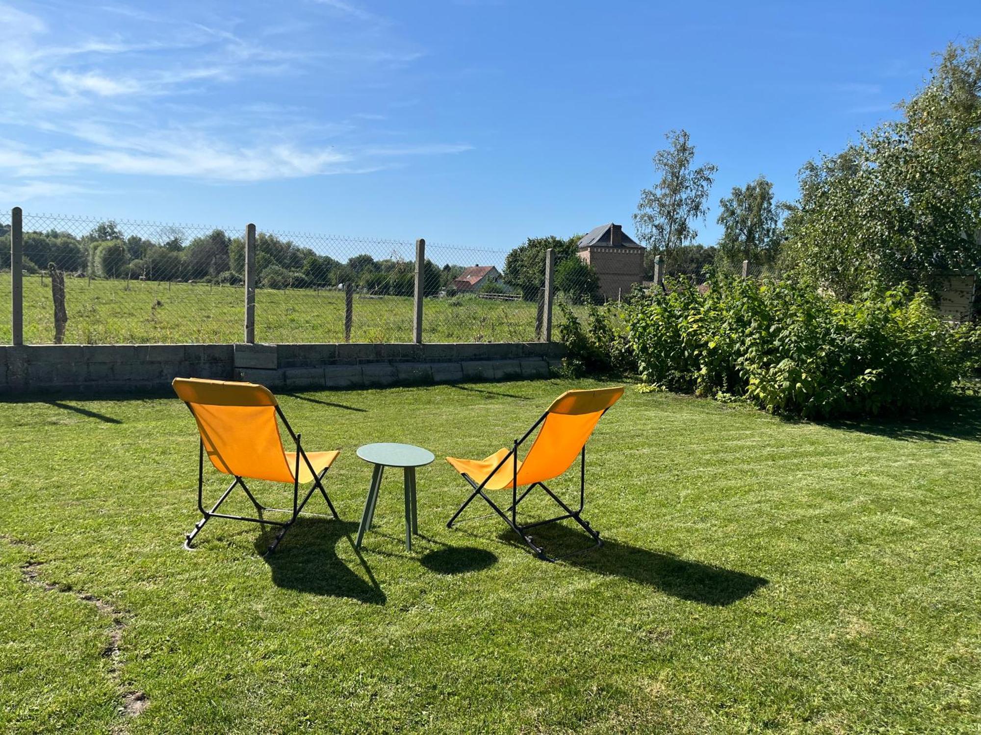L Hirondelle 3 Bed & Breakfast Erondelle Exterior foto